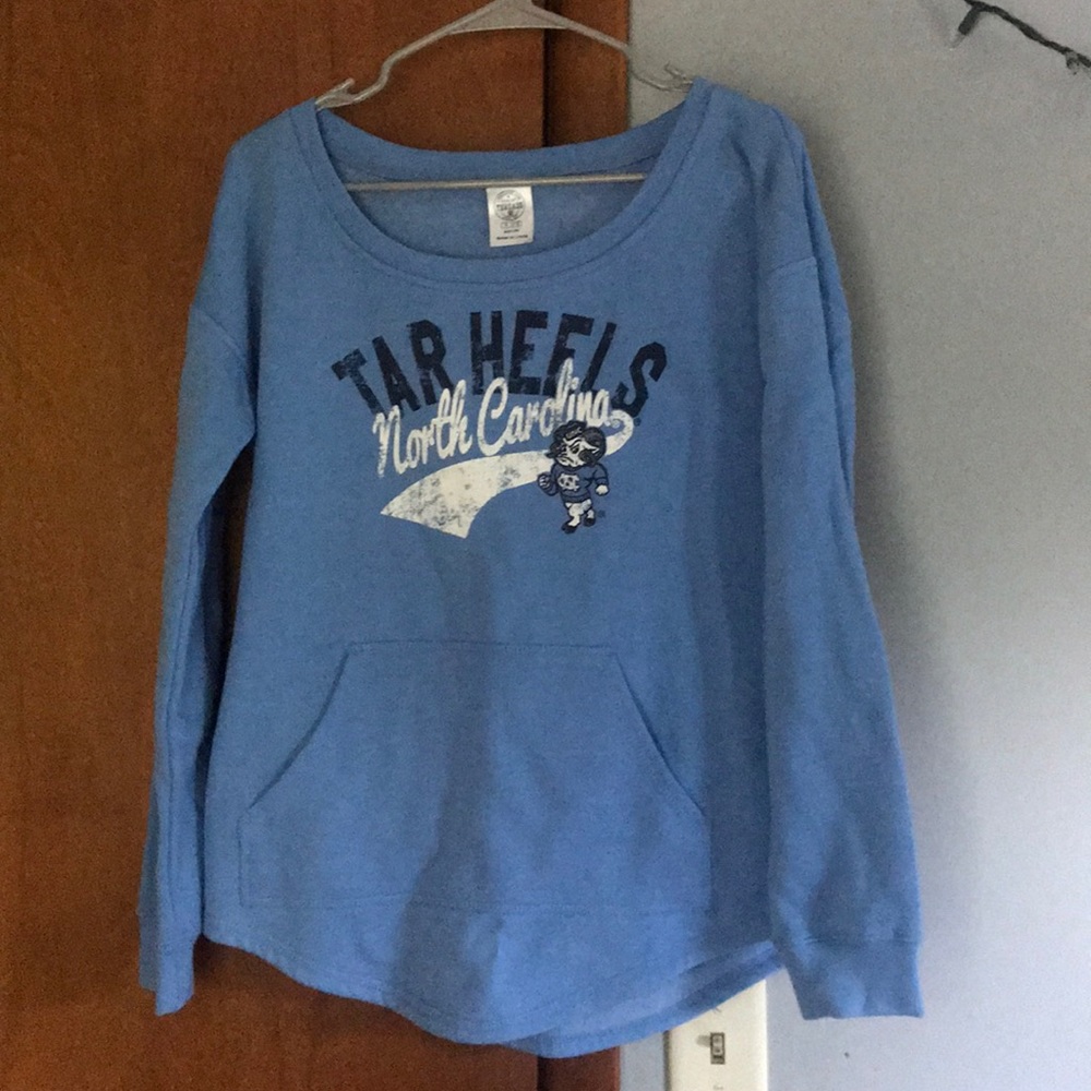 North Carolina Tar Heels sweatshirt.